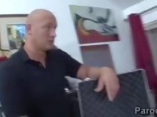Şanslı kel tenis başlıyor büyük ğöğüslü afet squeal gibi bir şarap