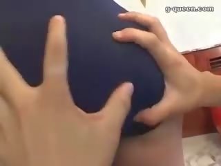 Pisse rasé japonais ado