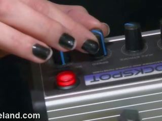Wasteland Bondage sex video vid - damsel Pleasure (Pt 1)