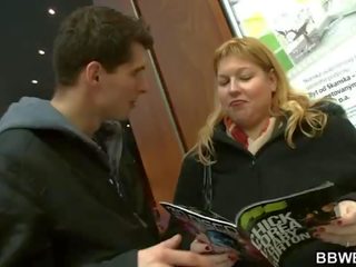 Огромен приятелка е смучене и езда