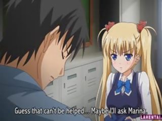 Ginintuan ang buhok hentai bata babae sa swimsuit makakakuha ng fucked labas