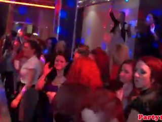 Euro sluts going däli on the dancefloor