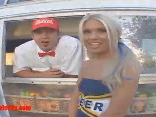 Gullibleteens.com 冰淇淋 truck 拉拉隊長 學校 女學生 共享 約翰遜 奶油 的陰戶
