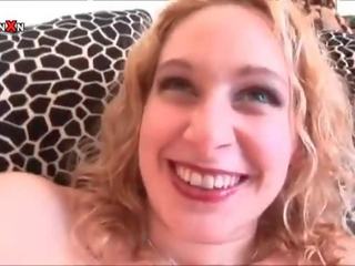 Bitchy blondie masturbates cunt with enggak ngerti bat