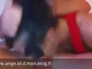 Удивителни дълбоко гърло и изпразване в тя гърло