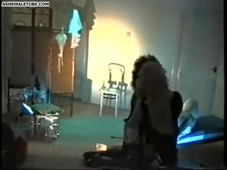 Аматьори crossdresser парти