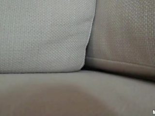 Розпусна володарка і трахання машини в хардкор дію повний