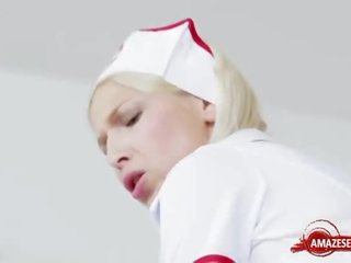 Elitë infermiere e pacensuruar dhe derdhje