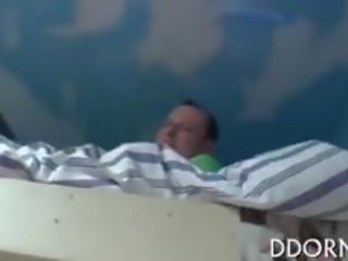Racy dhe rowdy konvikt fuckfest me chicks dhe males