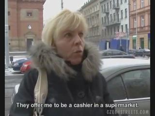 Cseh bevállalós anyuka ad egy fej mert egy buja harkály