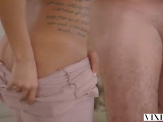 潑婦 harley dean 和 基拉 noir 共享 一 巨大 約翰遜