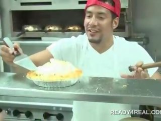 精英 小雞 閃爍 奶 在 一 restaurant 為 現金