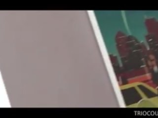 Tinedyer manika puke licked habang siya eats daddys turok sa pangtatluhang pagtatalik