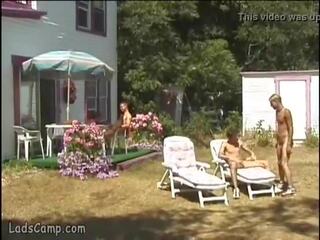 Me avull përjashta katërshe pederast orgji në the striplings camp