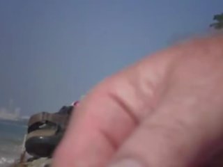 Rus 公 masturb 海灘 閃光 看 女兒 59
