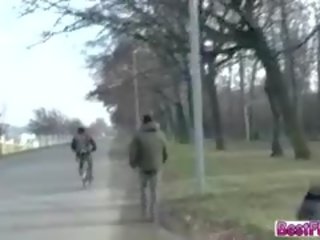 Bitches gives a marvellous tomus roadtrip ulylar uçin clip