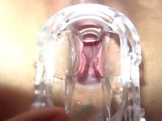 Beguiling 长袜 和 smashing 的gyno 手淫