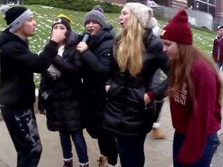 魅惑的な 大学 女の子 トーク 約 フェラチオ