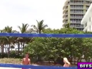 他妈的 上 该 海滩