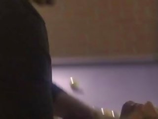 挑釁 性感 stunner 卡門 hart 吹 最大 脂肪 啄木鳥 上 該 水池 表
