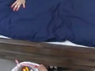 Коледж леді sexing в thresoome на ліжко