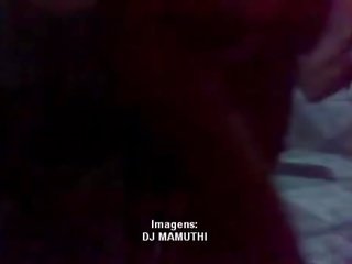 Apdullinātas liels bumbulīši meitene uz privāti video