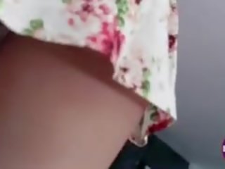 Alexa grazia succhia putz in il divano