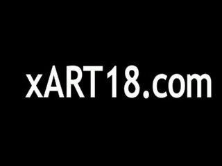 Süýji künti barmak bilen dürtmek in art video
