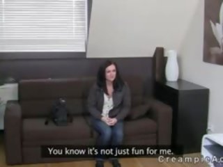 Bruneta dostane píča creampied od za na ji odlitek
