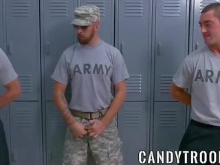 二 軍隊 adolescents 咂 sergeant 厚 peter