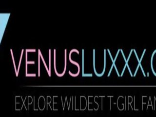 Bukuroshe aziatike transeksual venus luks rides i madh wood i vështirë dildo