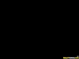튼튼한 빨강 머리 이상한 stunner 원 에 있다 빌어 먹을