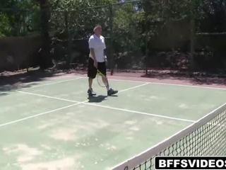 Vabljivo punca felling exceptional in spolno aroused za velika mesnat gred da bang