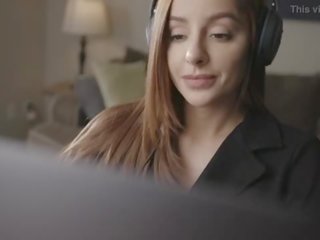 Kejiret giving a bukkake on a zoom call