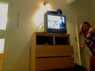 Jailbate camgirl likes to dance and striptiz