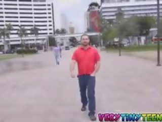 Skateboarding 青少年 莫妮卡 上漲 picked 向上 和 性交