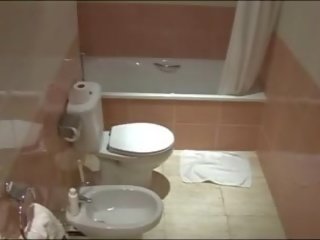 Hidden Camara diva Bath Masturbation