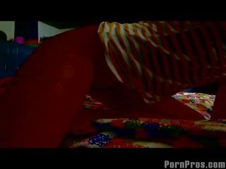 间谍摄像机 captures non 专业的 花癫者!