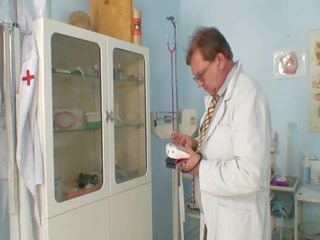 Nada 방문 그녀의 승마 추출물과 st 박사. 용 grown 고양이 검경 승마 추출물과 st 시험