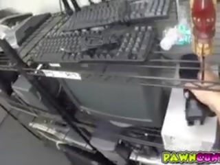 思念 警察 军官 吸 阴茎 和 他妈的 她的 的阴户
