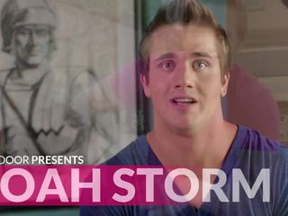 Owadan noah storm masturbates in the naharhana till climax
