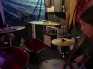 Felicity feline drumming 長い jam