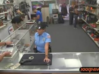 Sweetheart поліція офіцер трахкав по pawnkeeper на в pawnshop