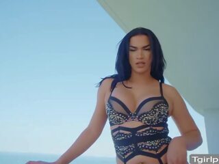 Latin transexual candice kan analed by gönimel oglan bigcock