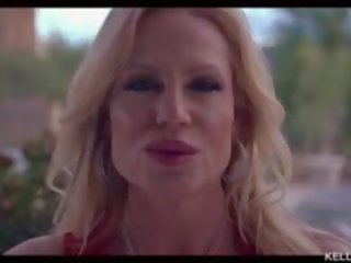 Busty kelly madison là hút thuốc first-rate với một stogie