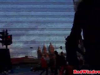 Hugetits euro streetwalker makakakuha ng fucked at cumcovered