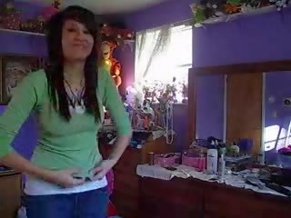 Сором’язлива adolescent приймати від її одяг відео