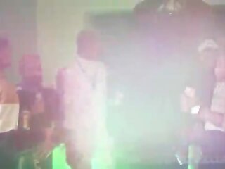 PEGANDO O CARA HETERO NA FESTA