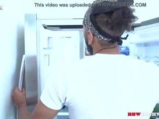 贝拉 钻进 和 蠕动 到 得到 putz 为 她的 母亲 男朋友