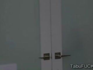 호리는 브루 넷의 사람 비탄 놀라움 oversexed stepbro 와 에이 입